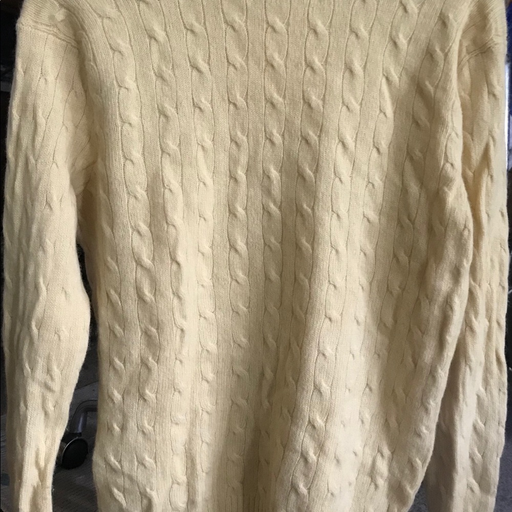 Sweater never worn